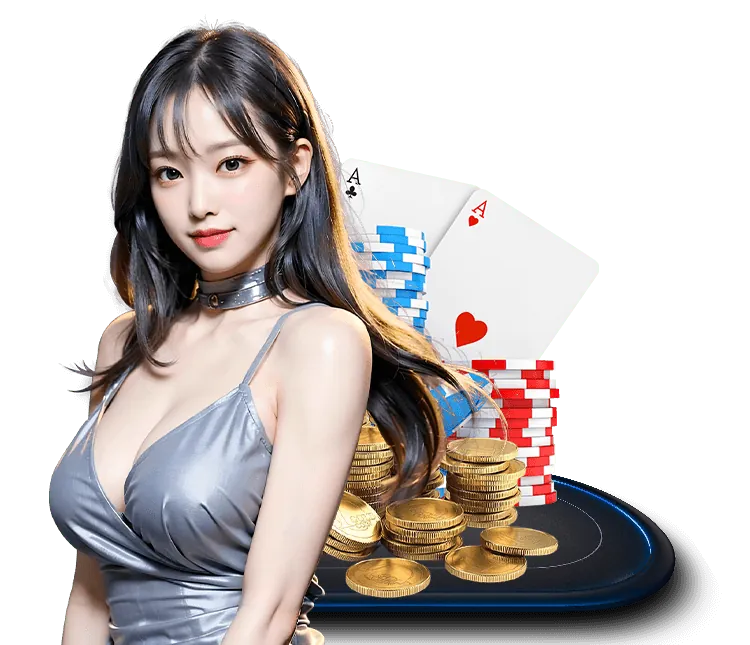 Hai chú gà chọi đang thi đấu trên sân với khán giả và logo g28 casino
